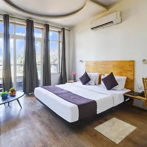 Wedlock Sector 47 Hotel